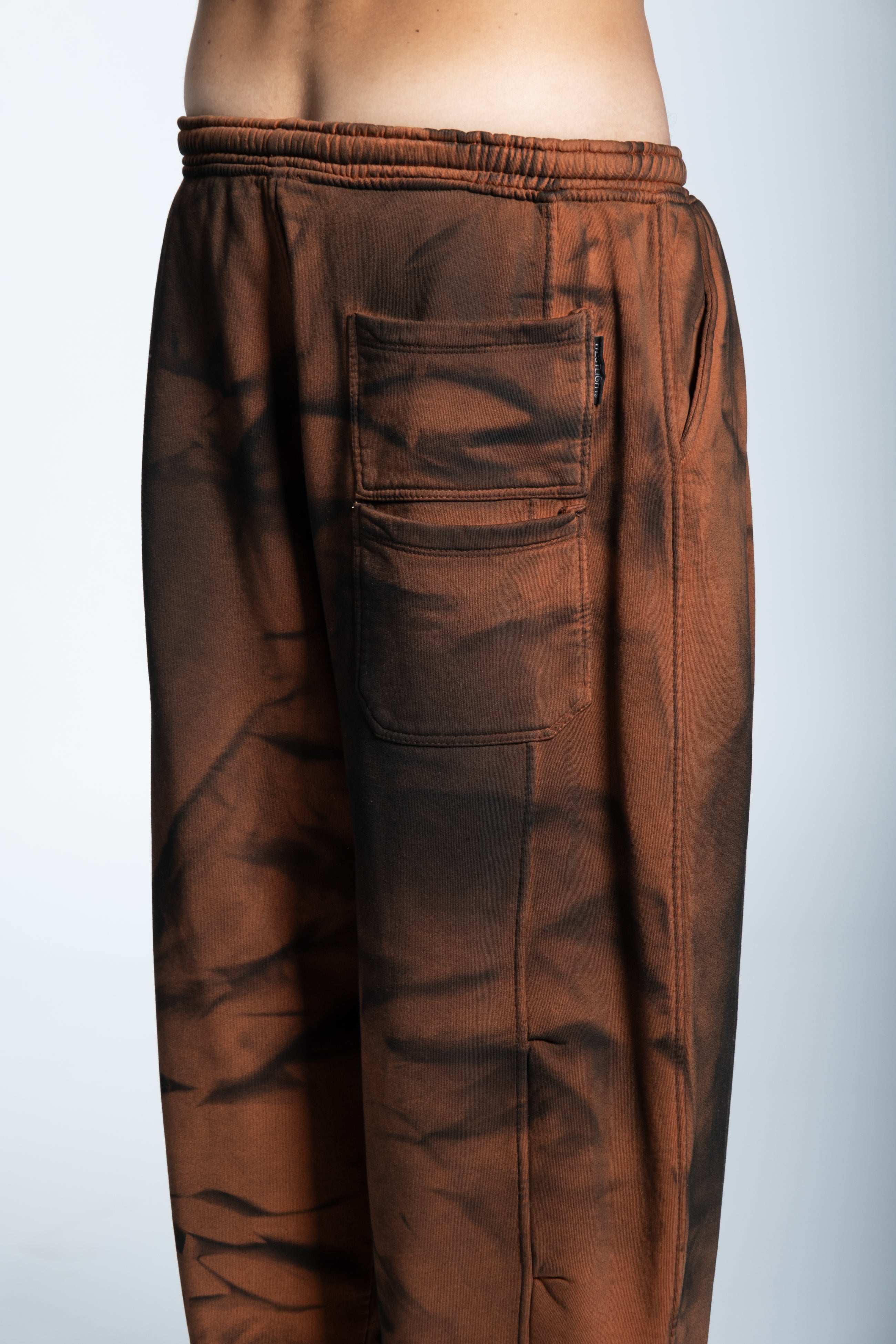 BROWN SMOKED SWEATPANTS