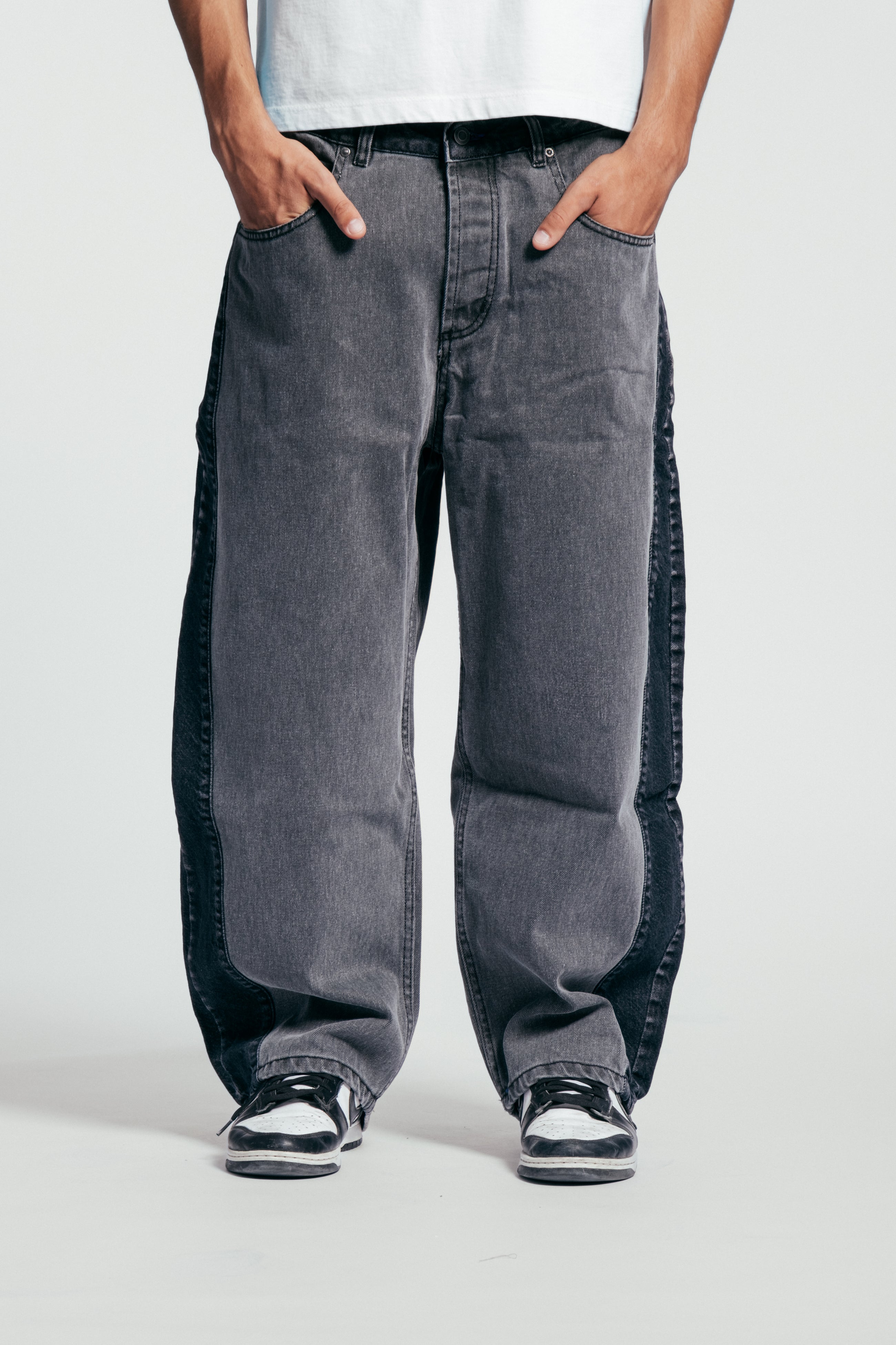 Balloon Fit Jeans