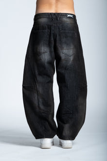 WASHED BALLOON BLACK JEANS