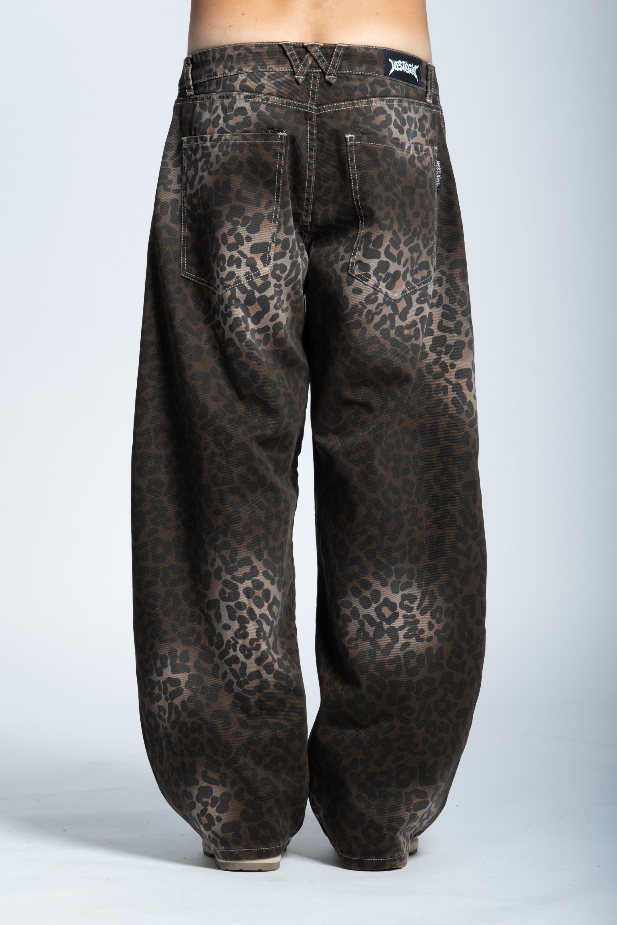 BALLOON LEOPARD PRINT JEANS