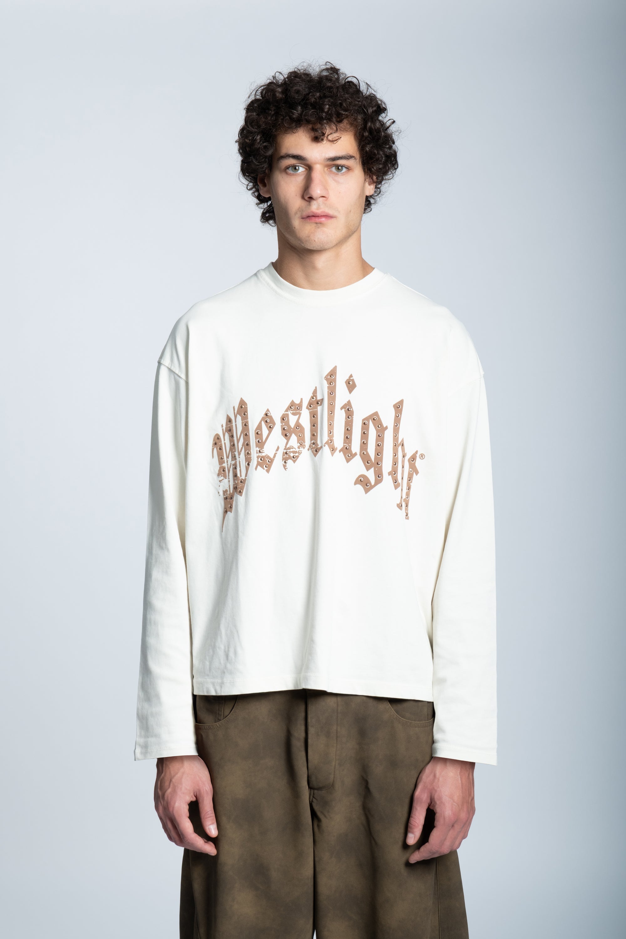LOGO STUDDED LONGSLEEVE WHITE