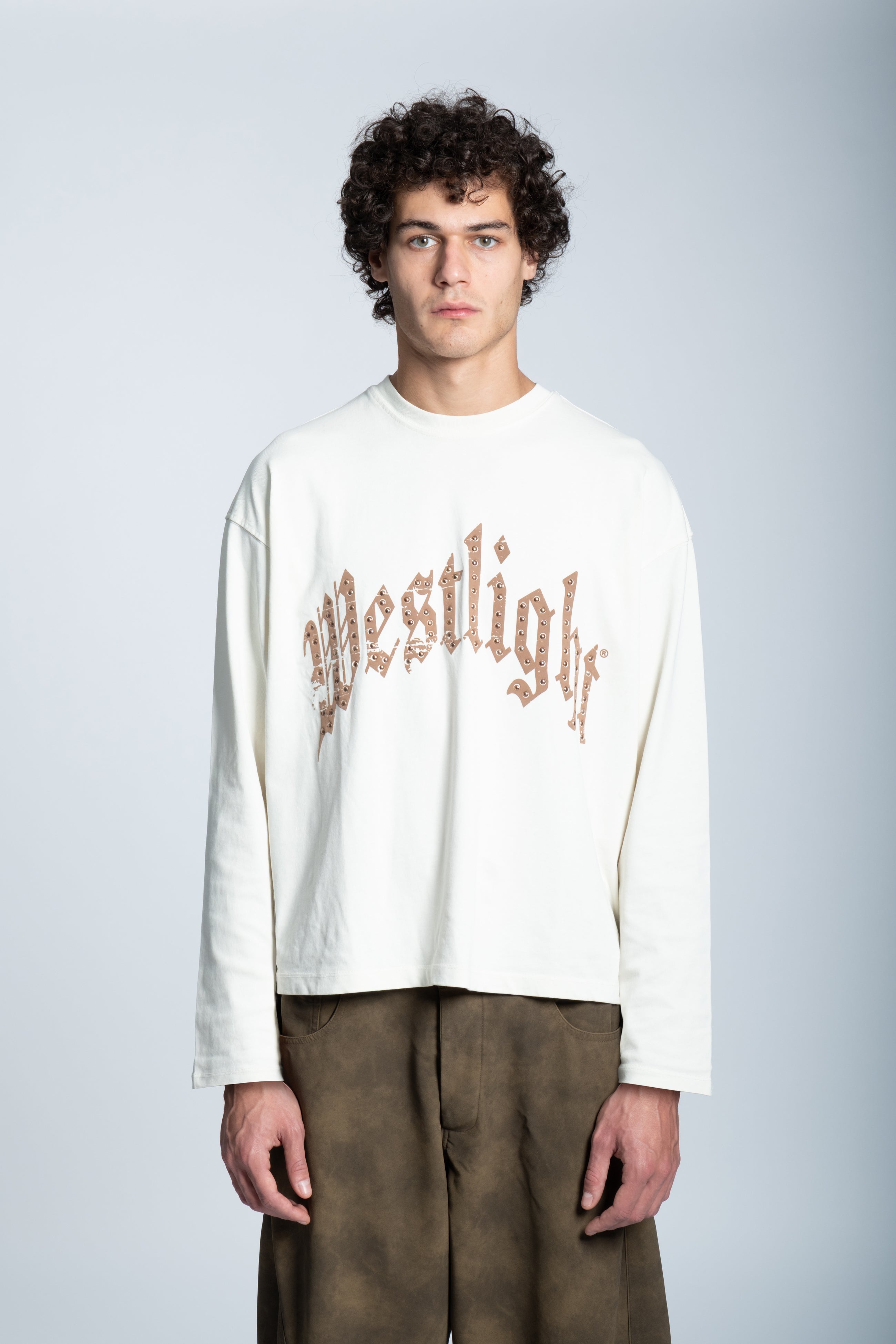 LOGO STUDDED LONGSLEEVE WHITE