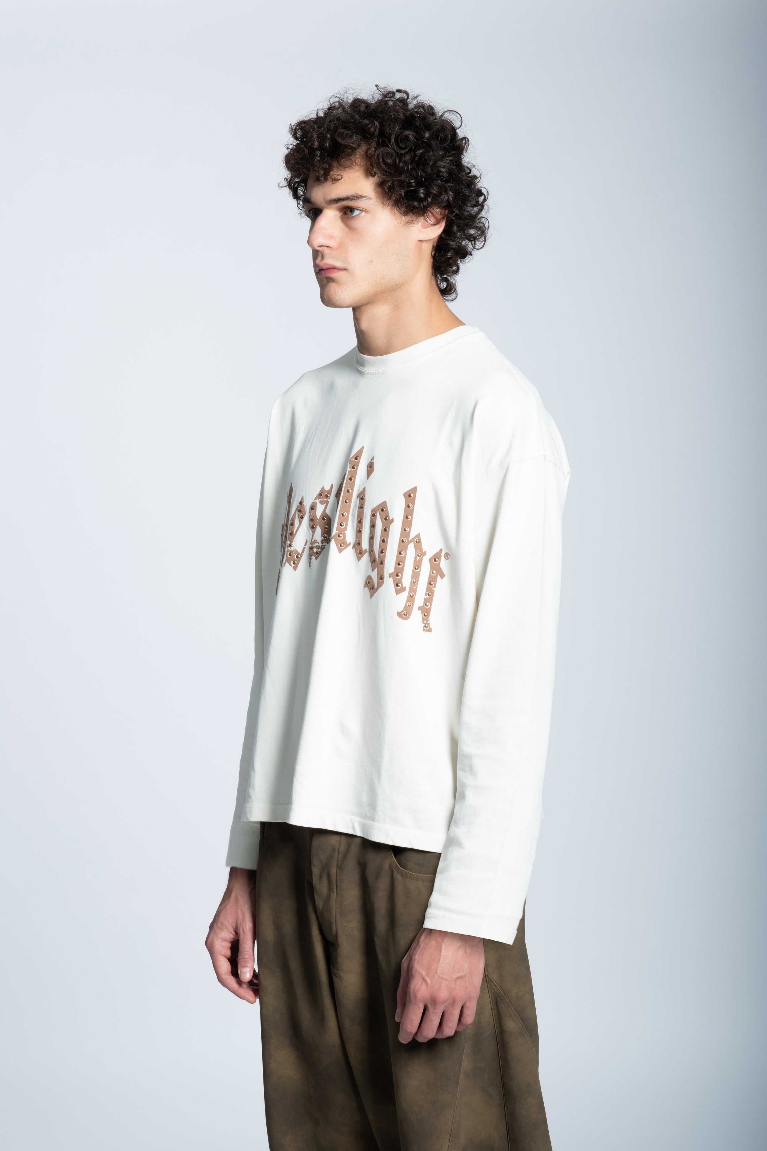 LOGO STUDDED LONGSLEEVE WHITE