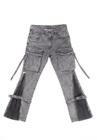 5 wide zip cargo pockets in blak denim