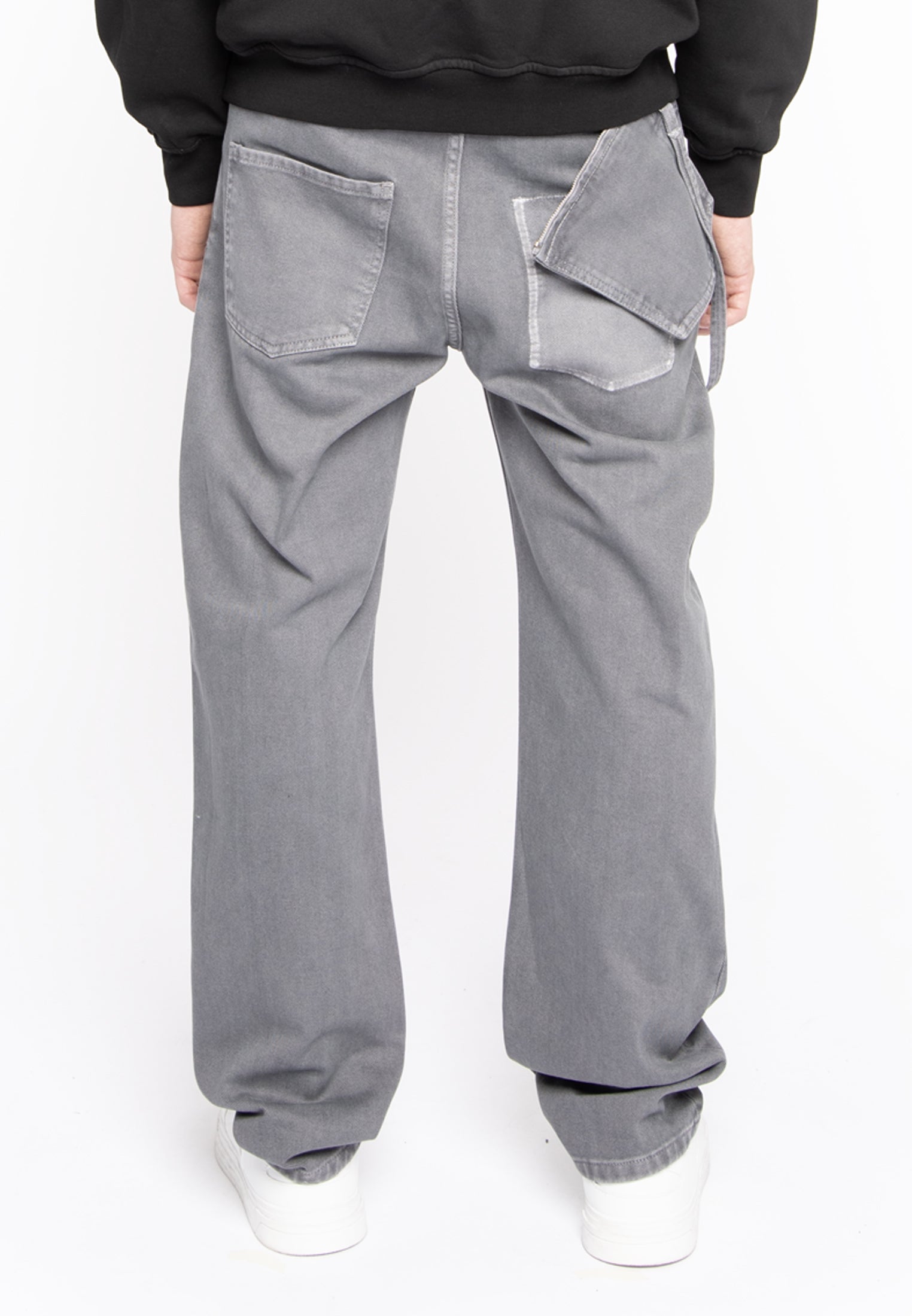 5 pockets black bull with pocket accessory