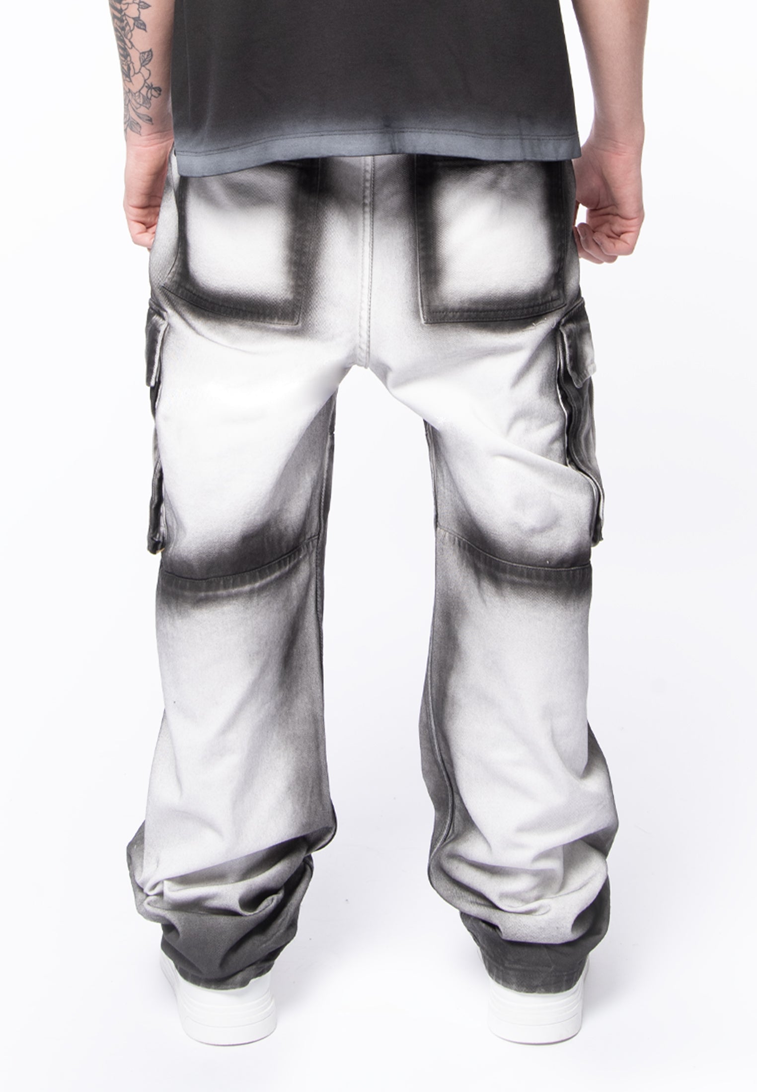 Cargo bull airbrush black