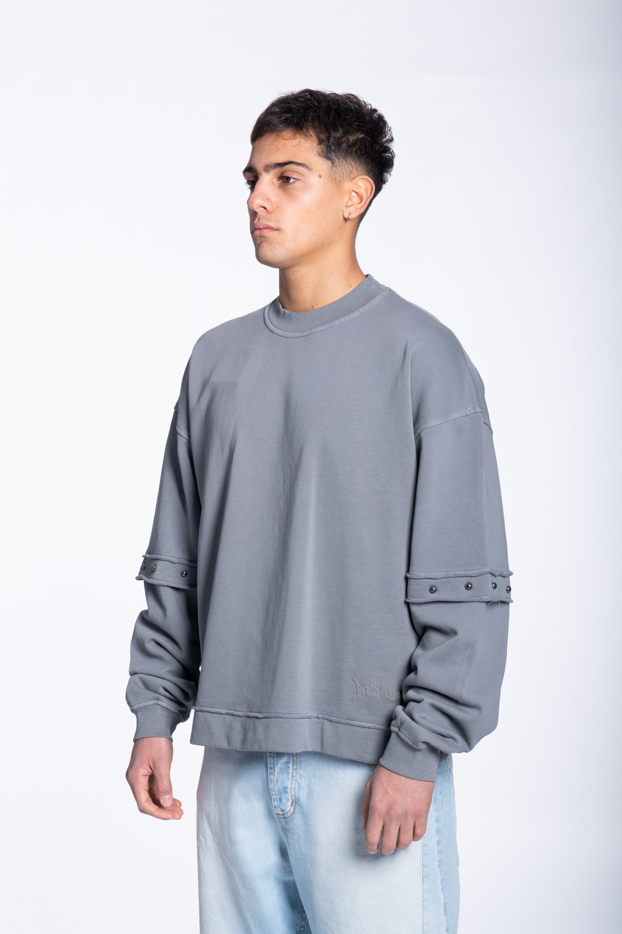 Felpa Doppia manica con borchie