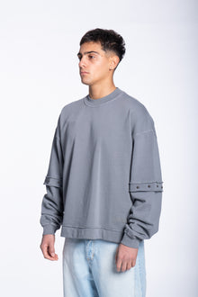 Felpa Doppia manica con borchie