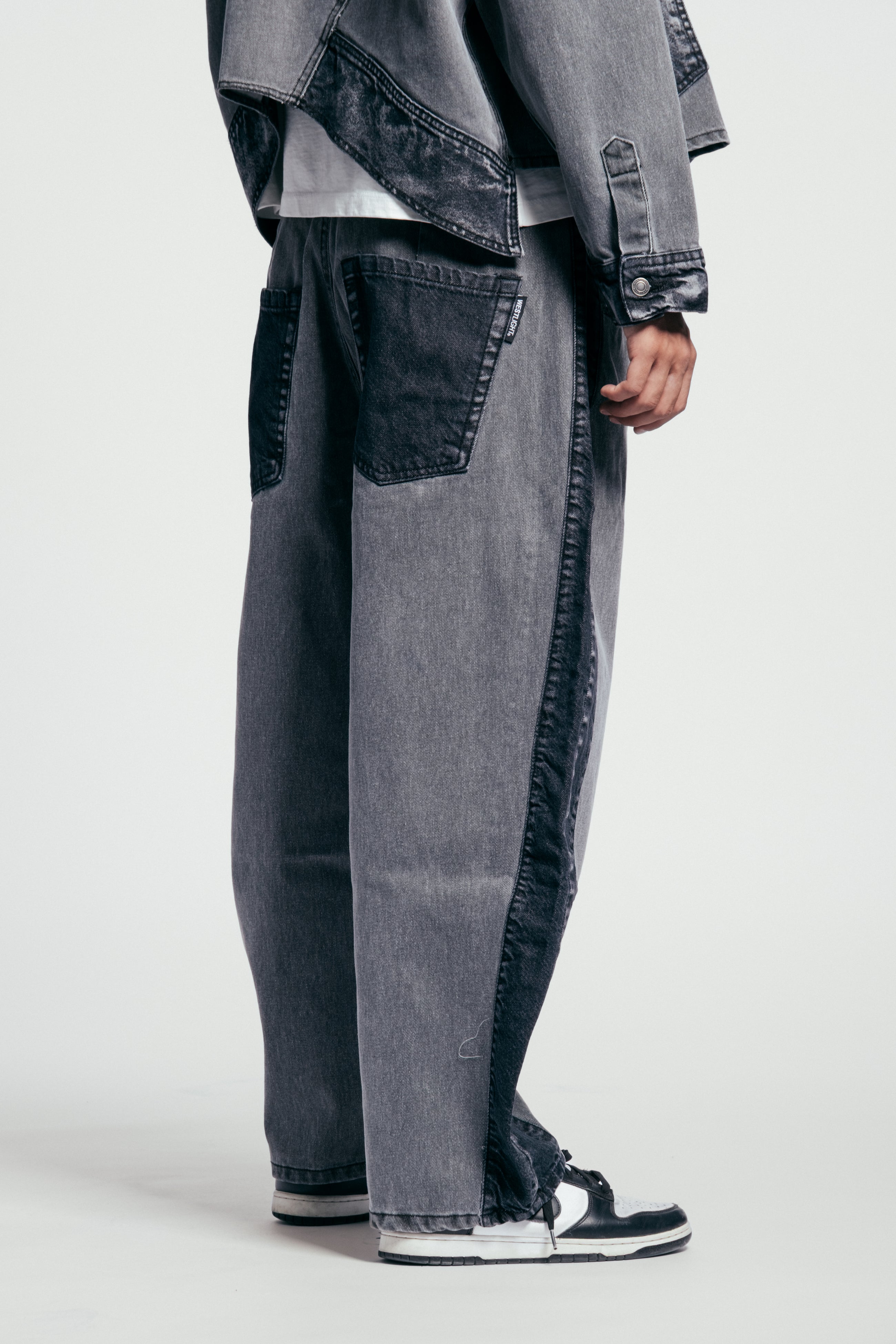 Balloon Fit Jeans