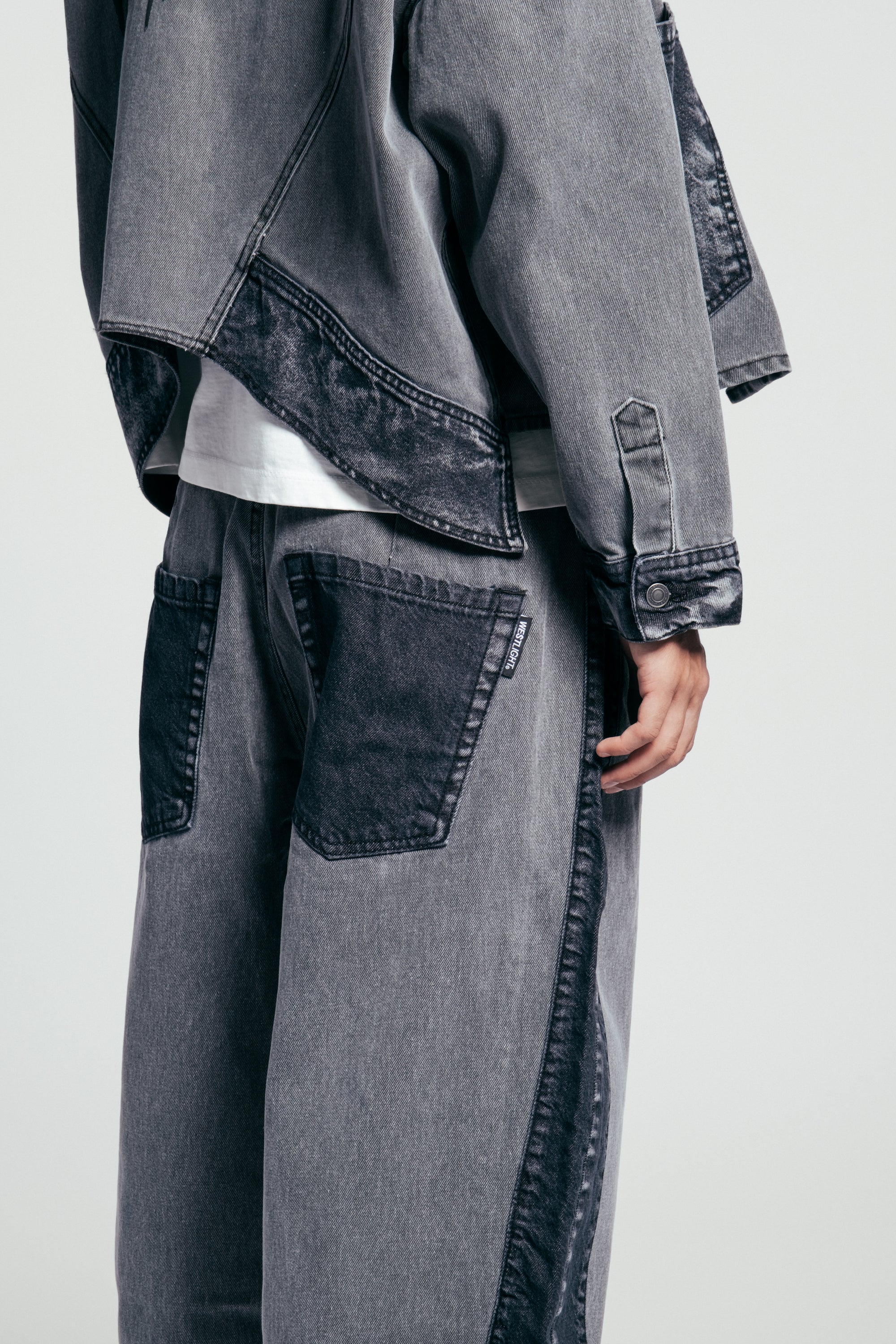 Balloon Fit Jeans